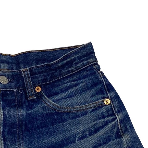 Levi's Distressed Button Fly Cut Off Jean Short Size 28 Medium Wash EUC - Picture 2 of 8